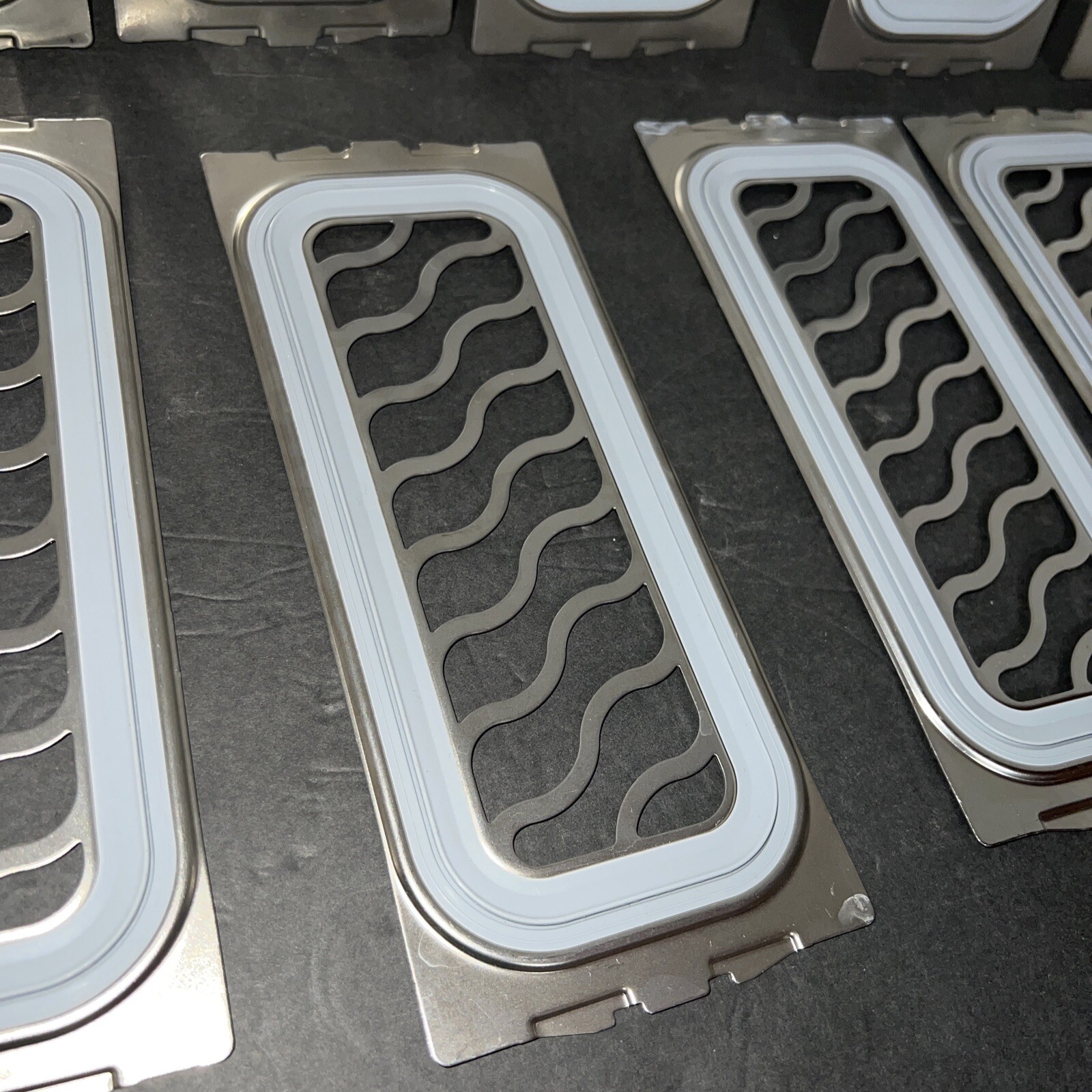 Lots of 10 Aesculap Universal Filter Retention Plate Sterilization Case JK098