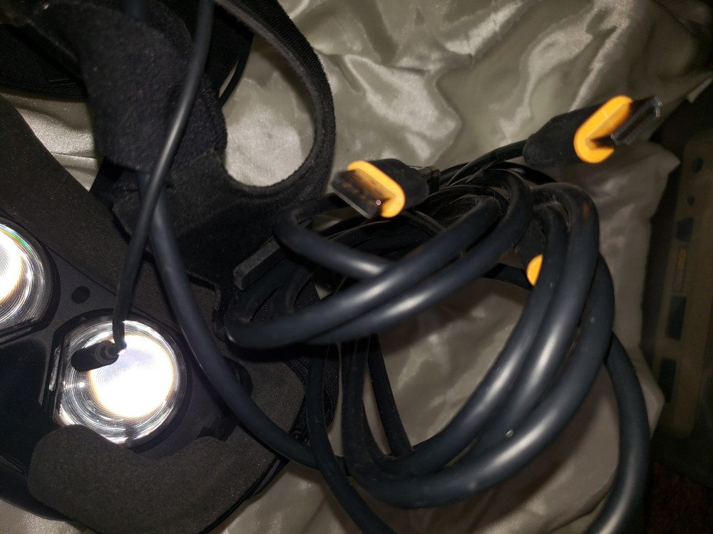 HTC Vive NO CONTROLLERS CC01