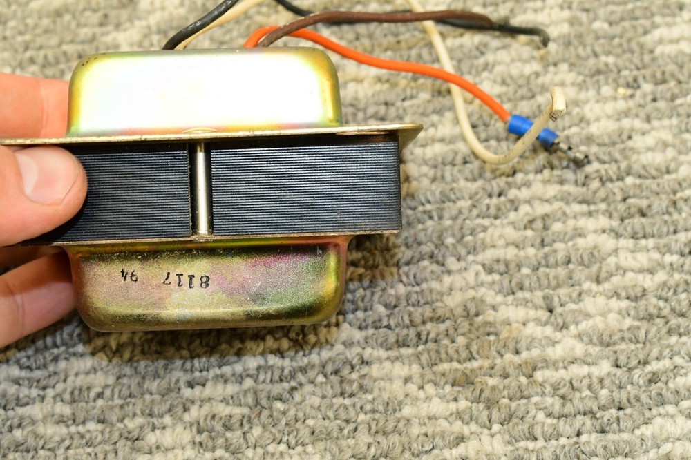 Johnson Controls Y64AJ-1C 100 VA. Baso Transformer