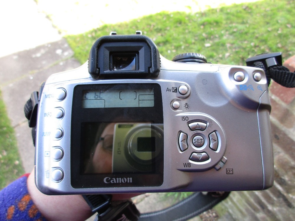 CANON EOS 300 D Digtal DS6041 ,- Untested