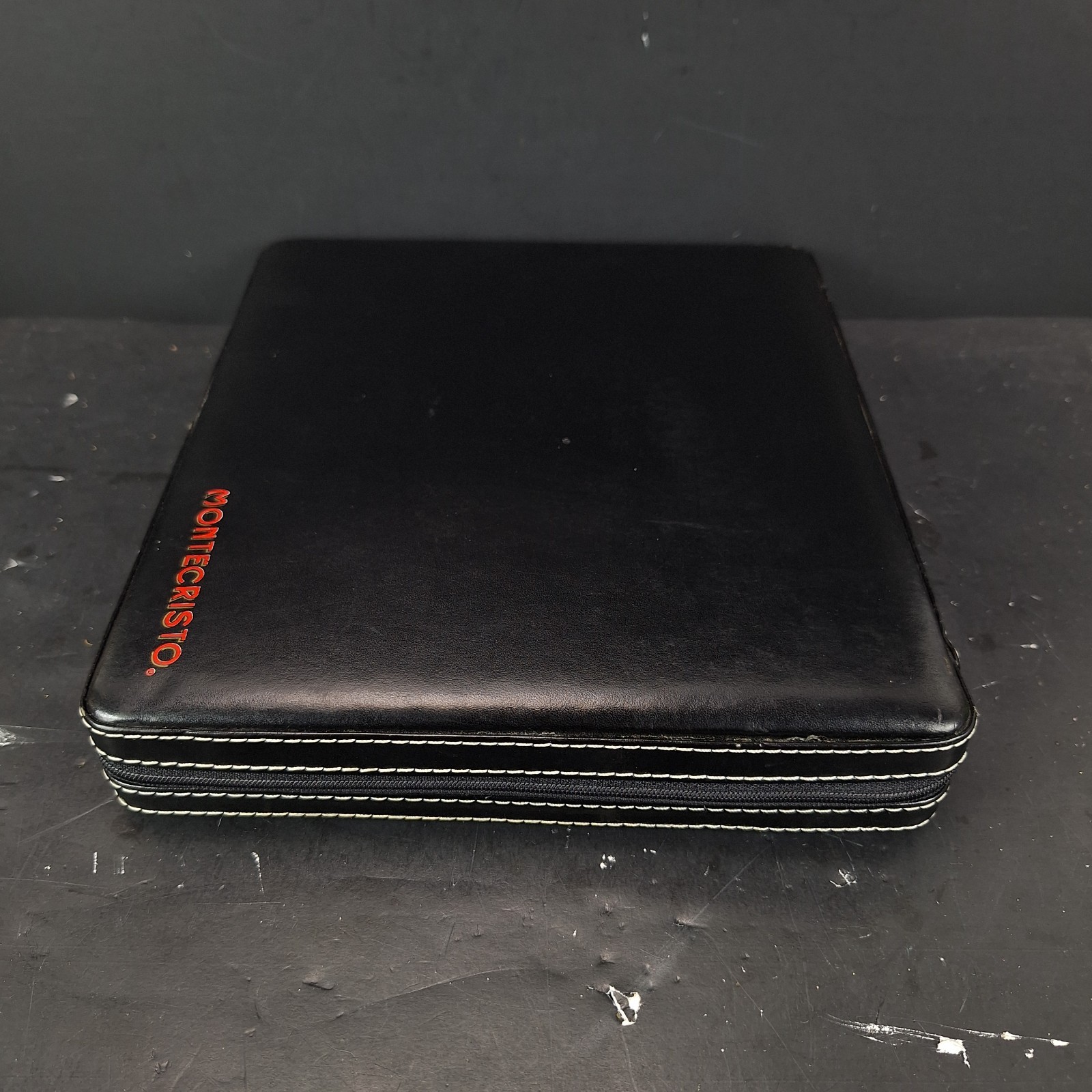 EMPTY Montecristo Leather Zippered Cedar Lined Cigar Travel Case 8.75x8"