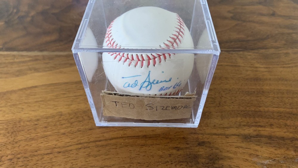 TED SIZEMORE Signed " ROY 69 " Signed Baseball Autograph