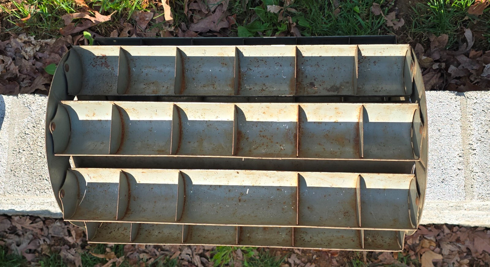 VINTAGE KARI-ALL METAL CAROUSEL PARTS HARDWARE KARI ALL PARTS ASSORTER ROTOBIN