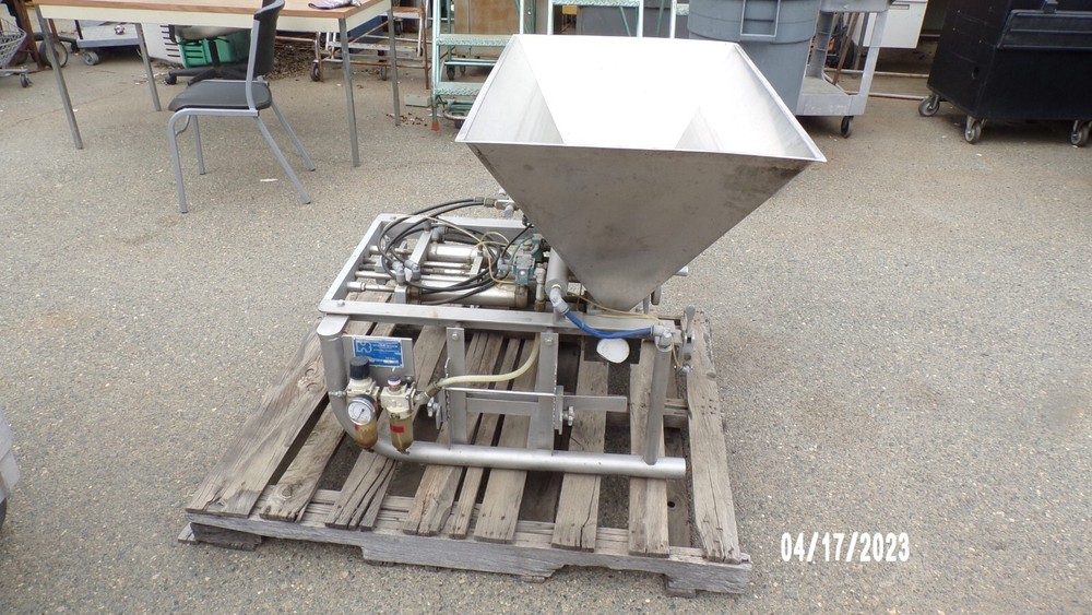 Hinds-Bock (4P-08T) Tabletop Automatic Bakery Muffin Batter Depositor