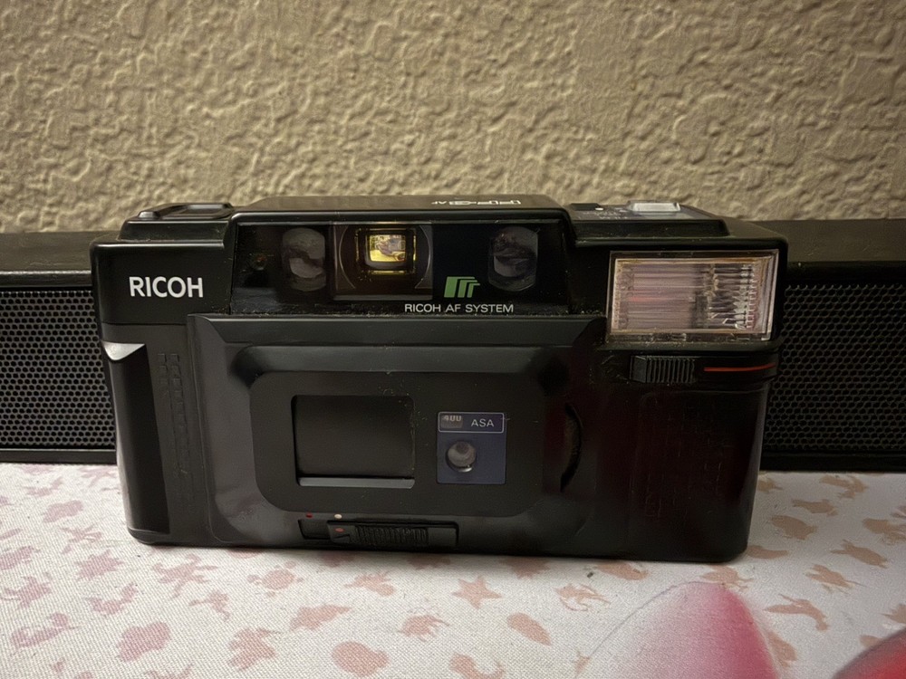 Ricoh FF-3 AF Super 35mm Point & Shoot Camera - working & flash works