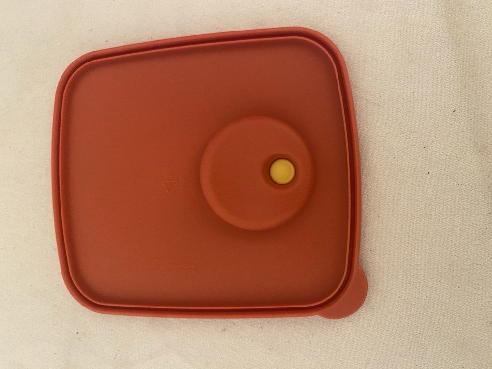 Tupperware Rectangle Lid Red Microwave Vent 3386A-4 Yellow U.S.A. Replacement