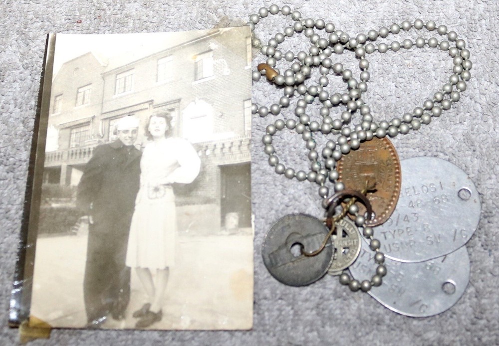 VINTAGE WWII 1943 NAVY DOG TAGS W/PHOTO HONOLULU TRANSIT TOKEN & MORE