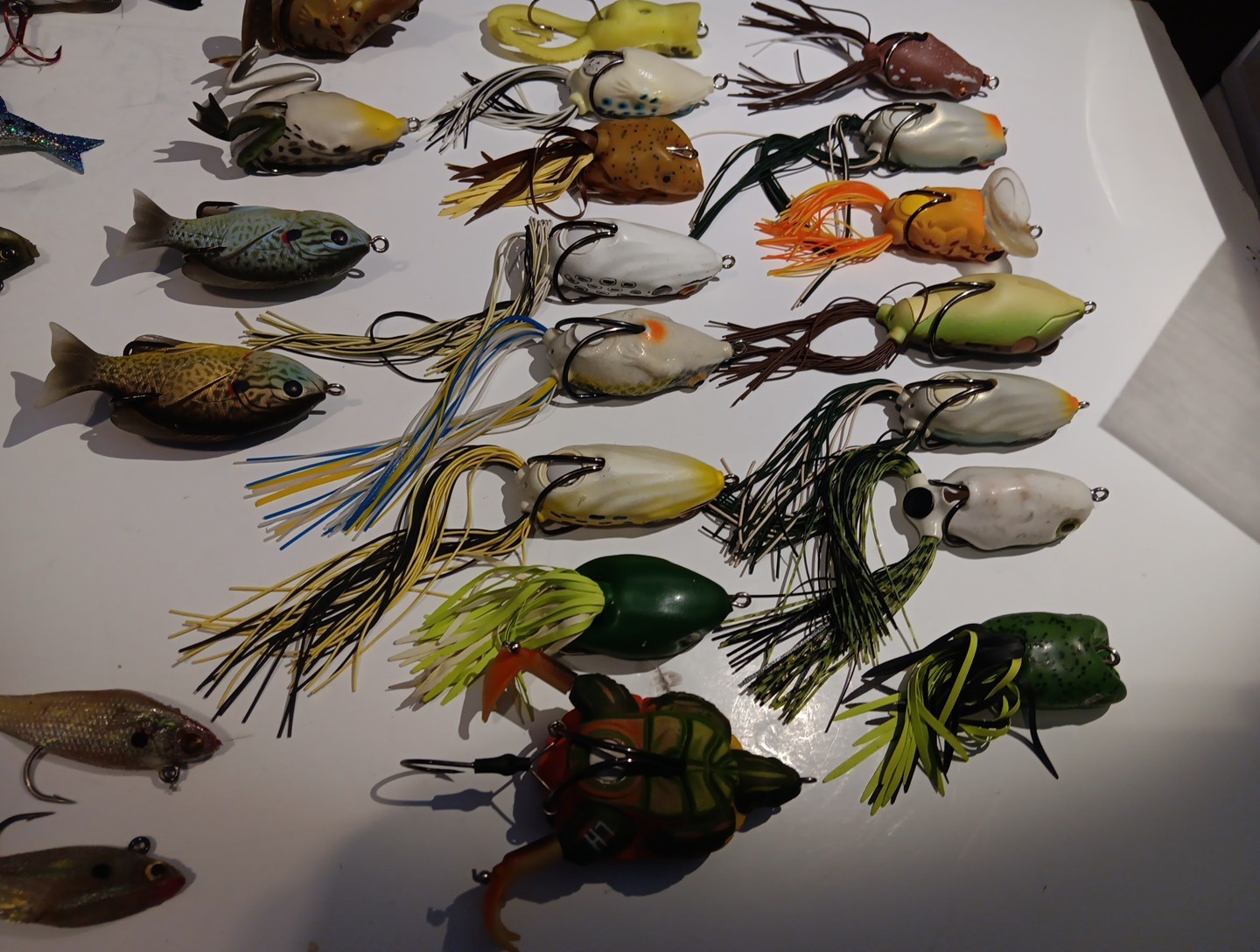 Lot of 43 Weedless & Rubber Lures Frogs, Turtle, Fish w/case