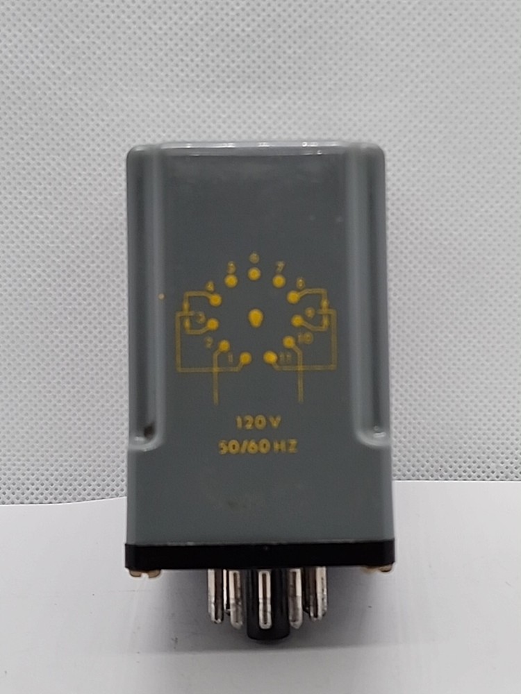 SQUARE D CLASS 8501 JA-6C TIME DELAY RELAY 10 SEC. [RC 6-6]
