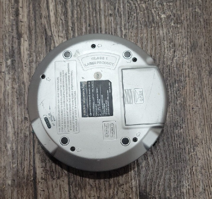 Durabrand Programmable Cd Player Portable Digital Bass Boost Silver