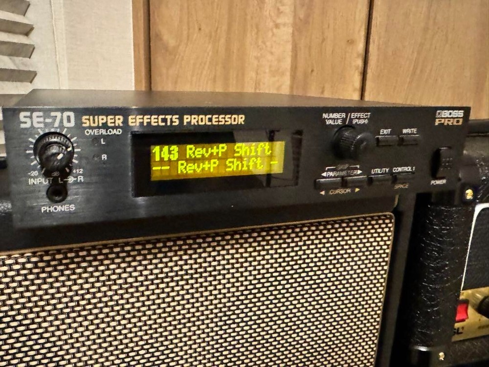 BOSS pro SE-70 SE70 Super Effects Processor Japan