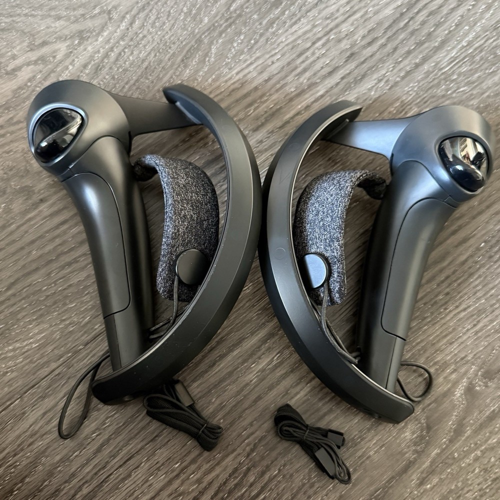 Bigscreen Beyond 2e VRChat Edition Bundle/Controllers/Base Station No Trackers