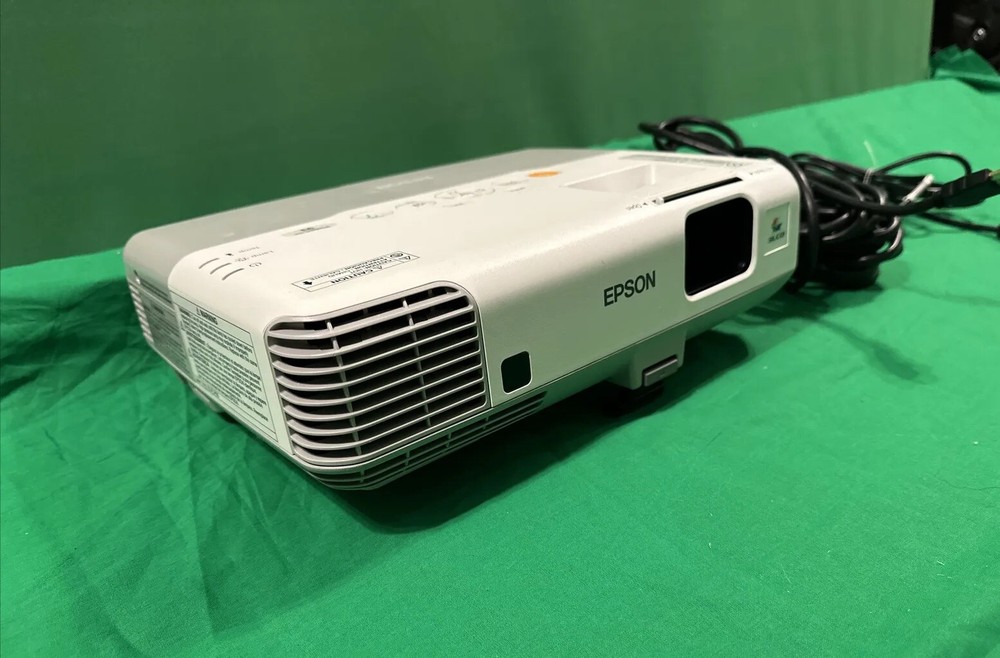 Epson POWERLITE 93 LCD Projector