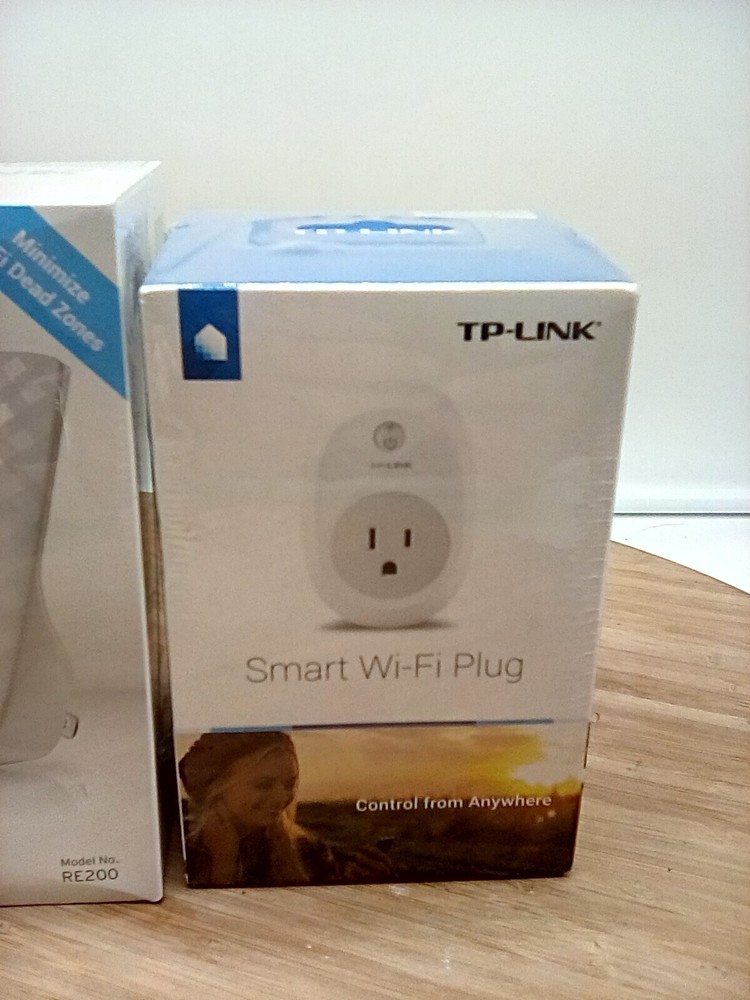 TP-Link HS100 Wi-Fi Smart Plug & Extender New Sealed