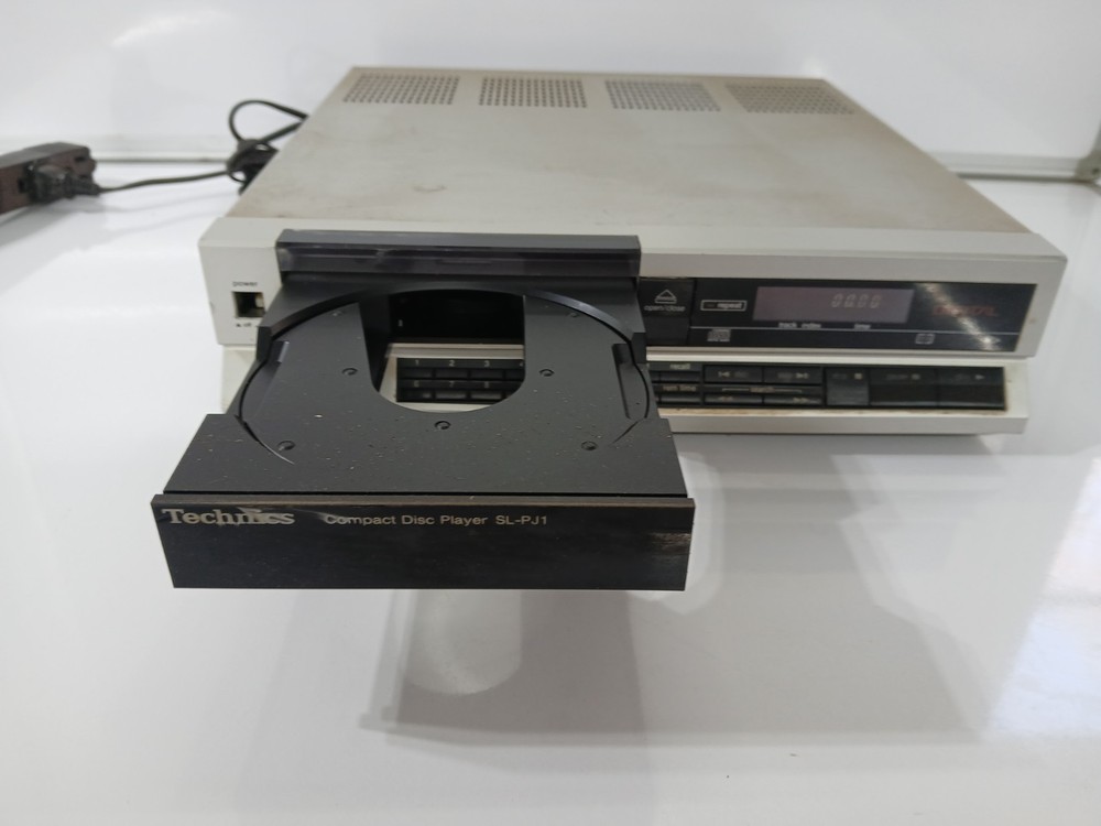 Technics Compact Disc Player SL-PJ1 For Parts Not Tested