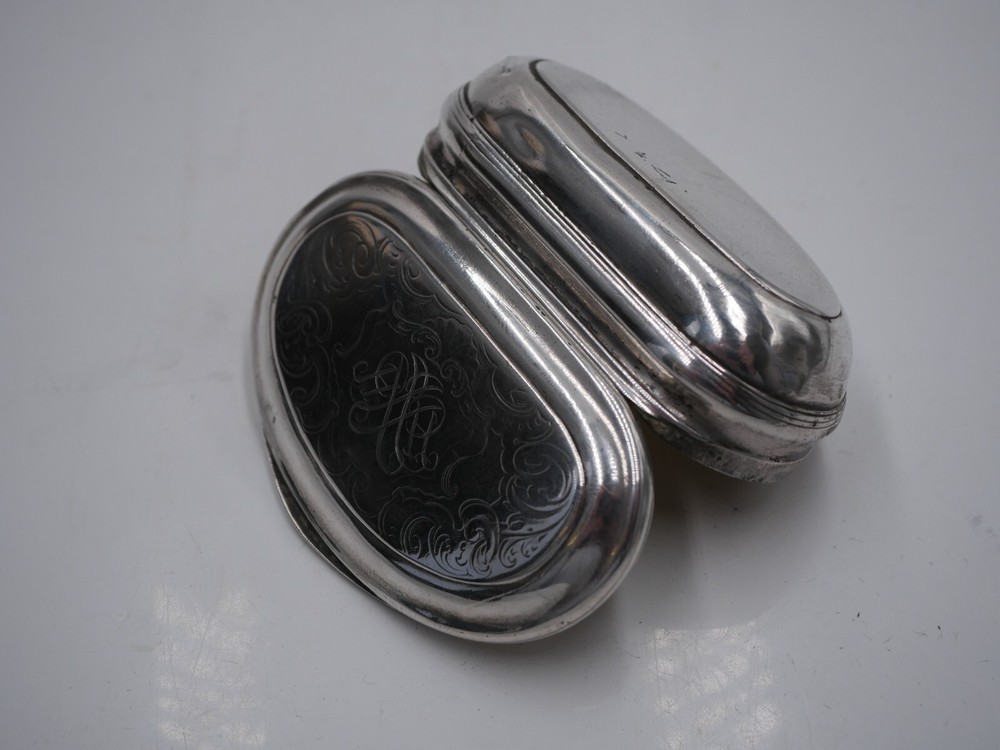 RARE 18TH COUNTRY OR GERMANY SOLID SILVER SNUFFBOX OR BOX
