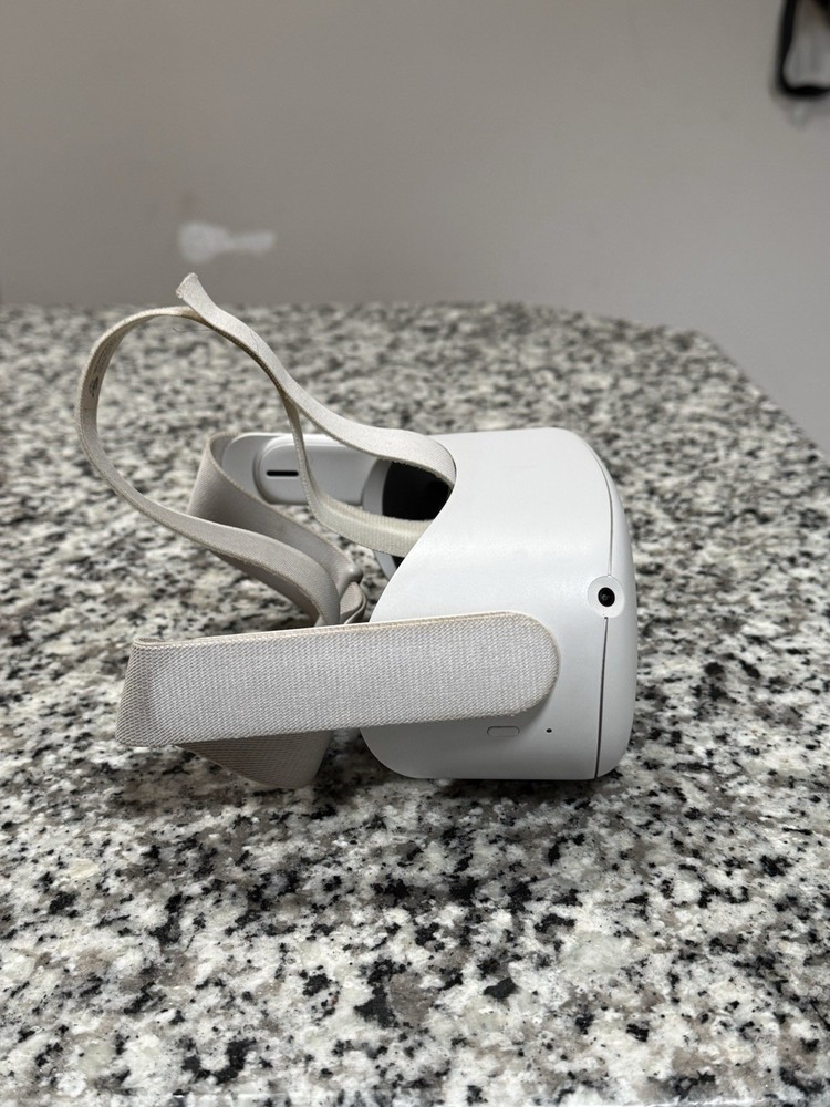 Oculus Quest 2 256GB Advanced All-in-one VR Headset – White
