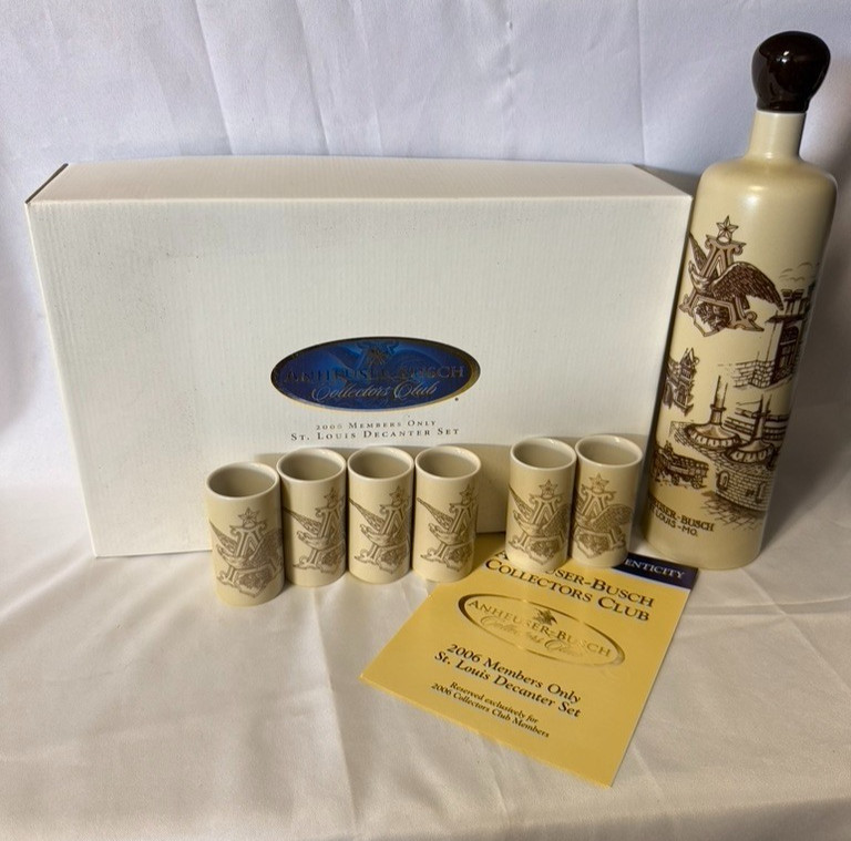 St. Louis Decanter Set CB38 Anheuser-Busch Collector's Club 2006