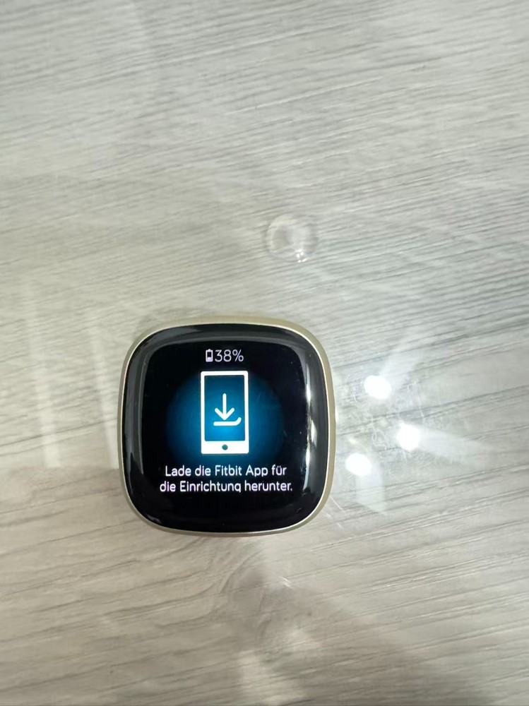 [TESTED] Fitbit Versa 3 - Data Cleared - GOLD [Grade A]