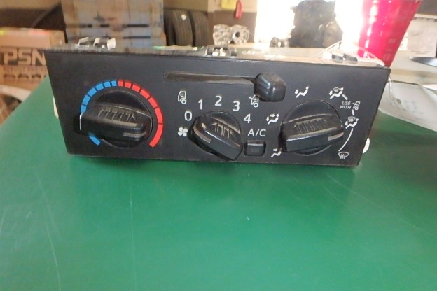 HINO 145 2019: Temperature Control