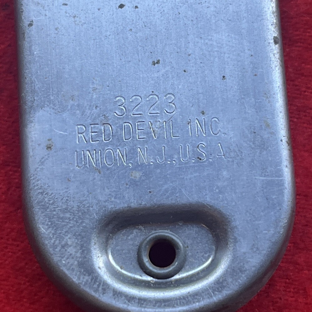 VINTAGE RED DEVIL 3223 SCRAPER RETRACTABLE BLADE - USA (k22)