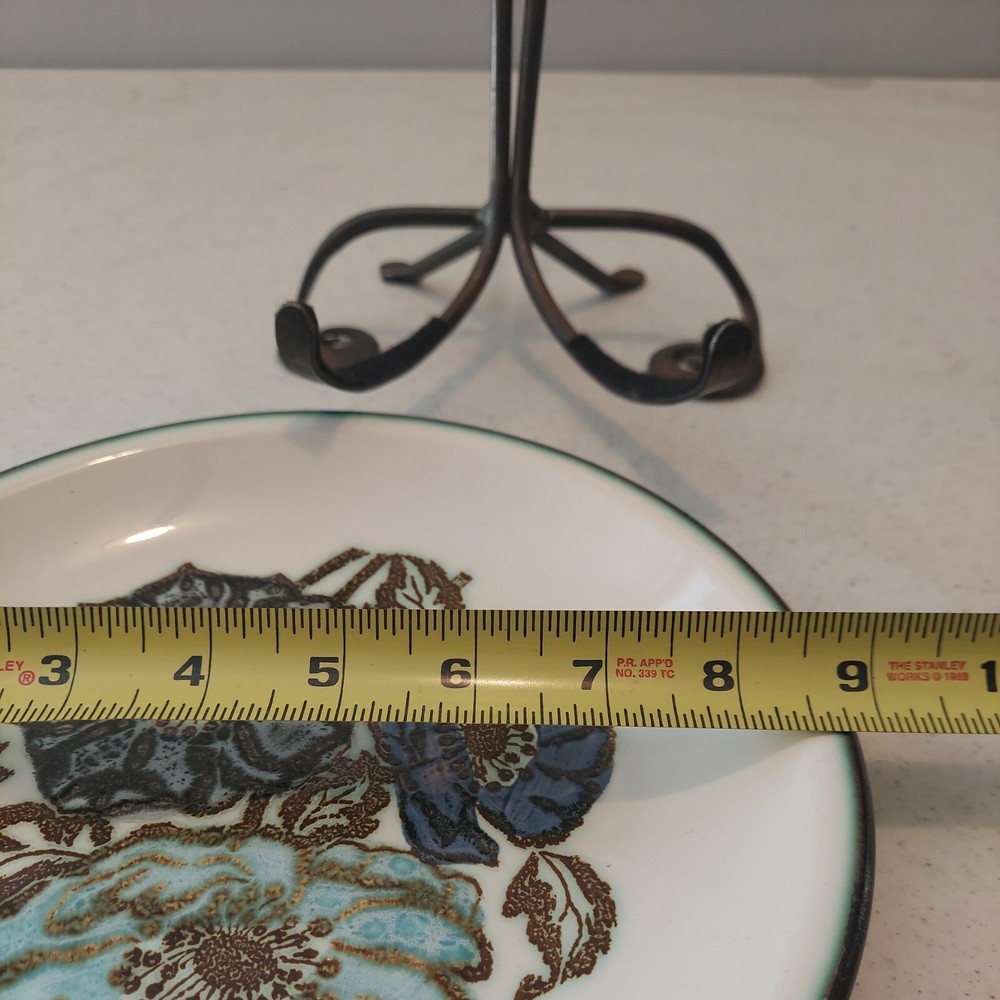 1 8 3/4 Wedgewood Iona Plate