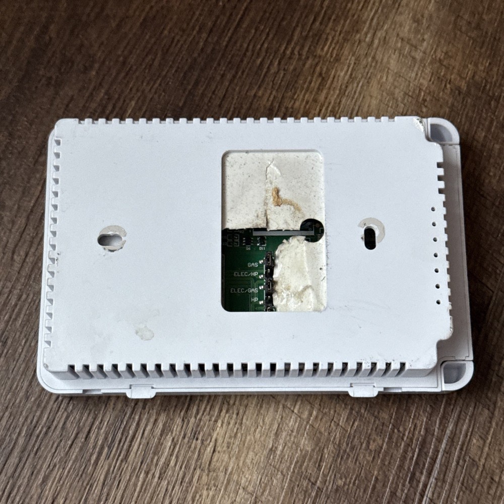 Goodman Non-Programmable Digital Thermostat TSTATG1100