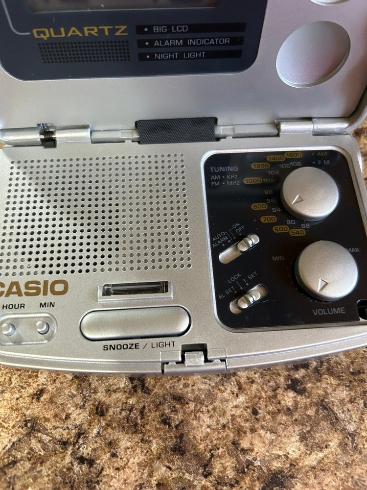Casio TR102 Clock Radio WORKS!