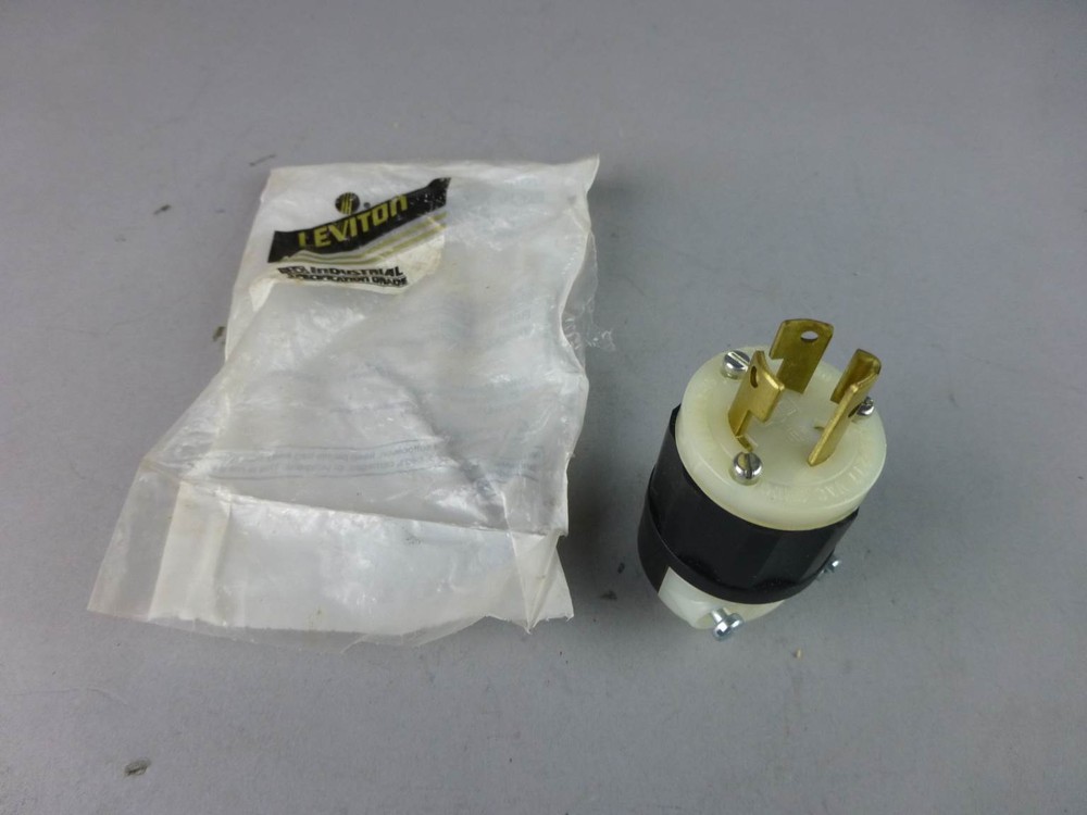 Leviton 4770-C Plug, 15A - NEW Surplus!