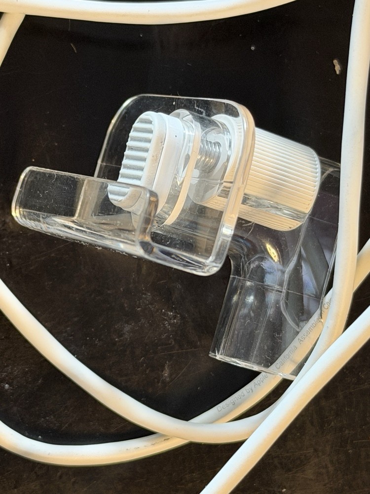 Apple iSight External FireWire Web Camera A1023, with Stand Cable Case - Works