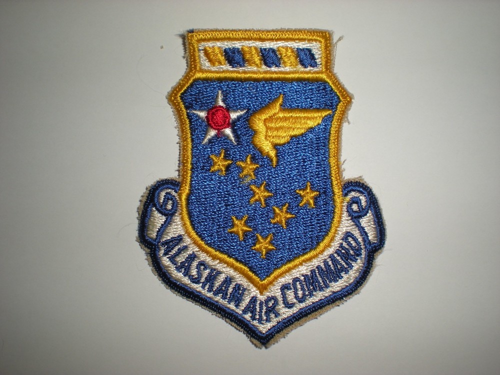 USAF VINTAGE ALASKAN AIR COMMAND PATCH - COLOR
