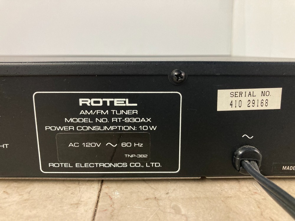 Rotel RT-930AX Stereo Tuner.*GREAT!*