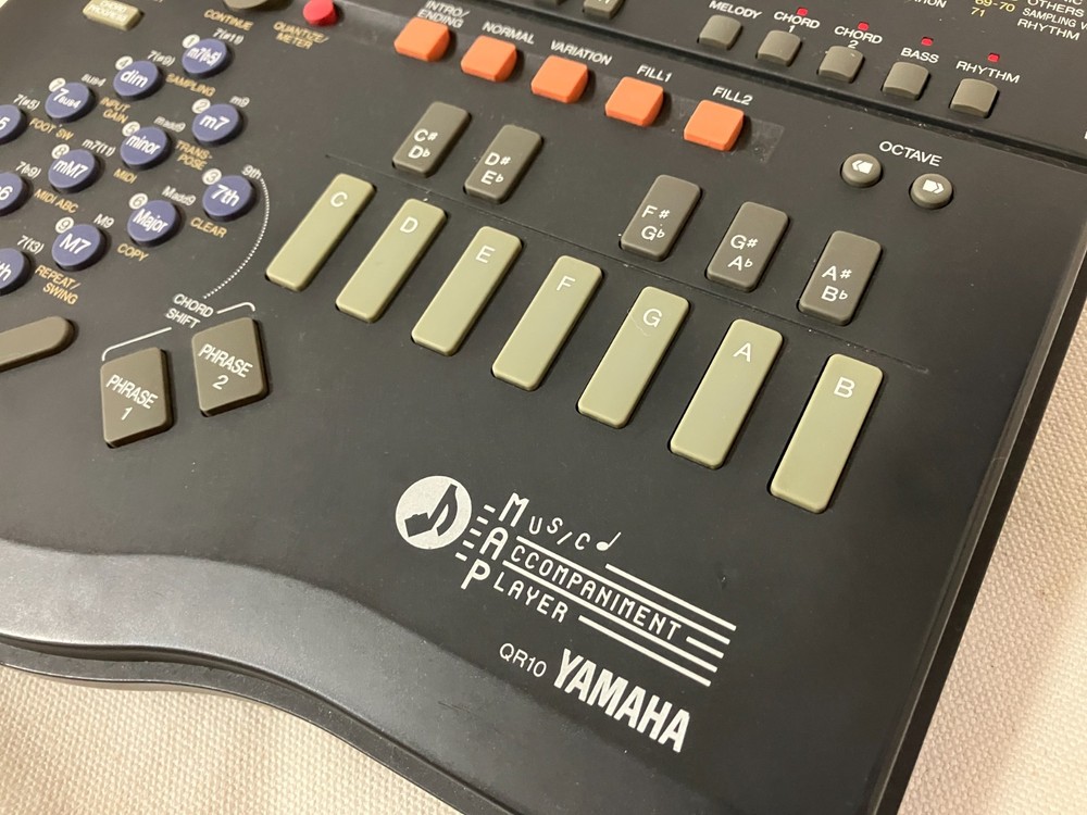 YAMAHA QR10 Sequencer Sampler Rhythm Machine Sound Module Tested