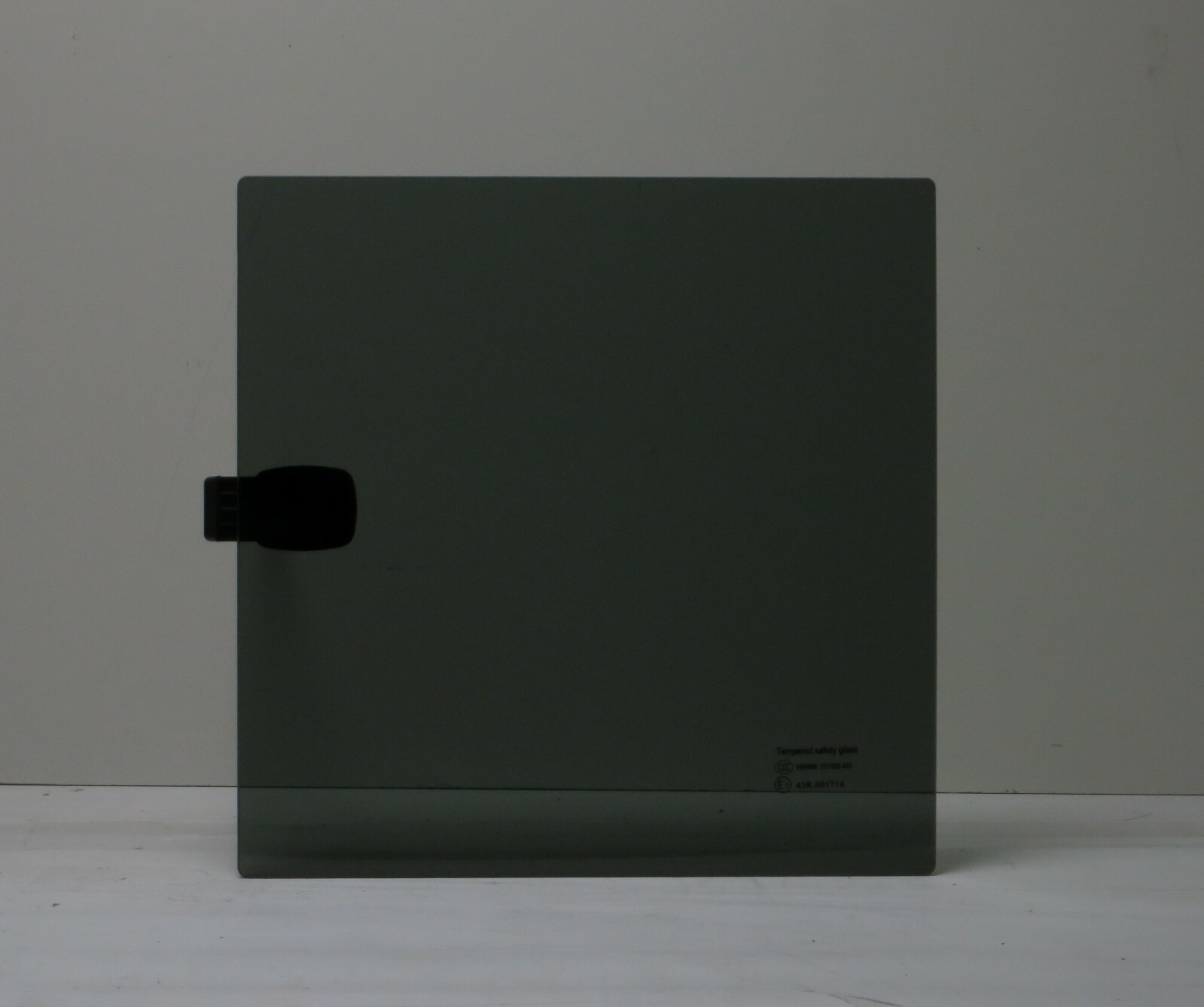 Fits 2005-2018 Toyota Tacoma Manual Slider "Center Piece"