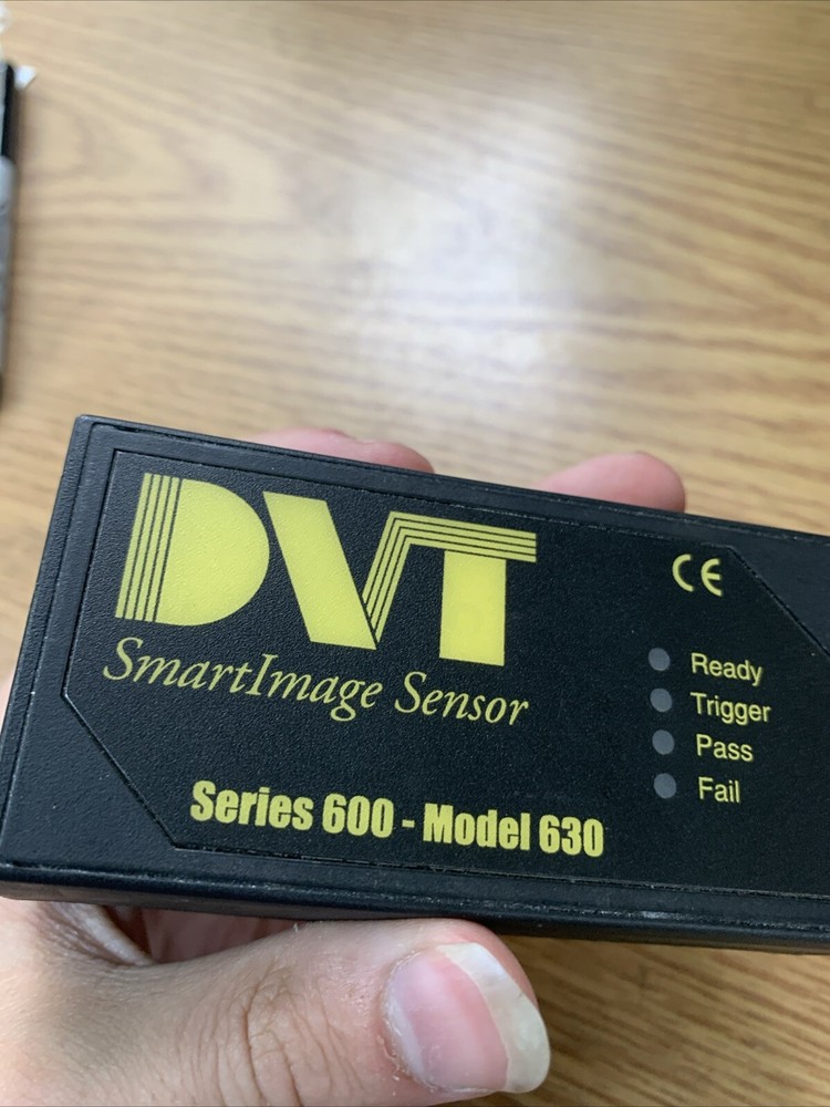 DVT 600 Series 630-C3E40 SmartImage Sensor Vision System Camera See Pics