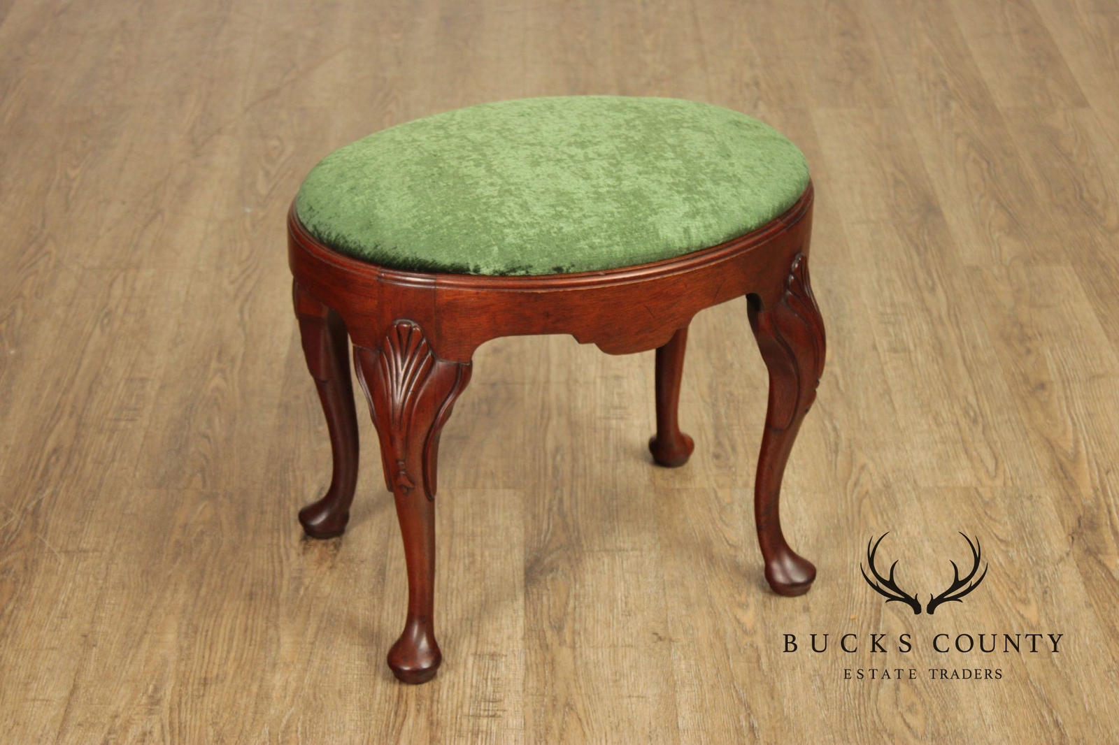 Hickory Chair Georgian Styler Carved Mahogany Vanity Bench Stool