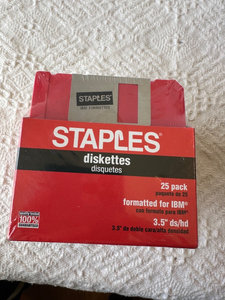 25 Pack Staples 2HD 3.5" Computer Diskettes PC Format Cool Disks NEW SEALED