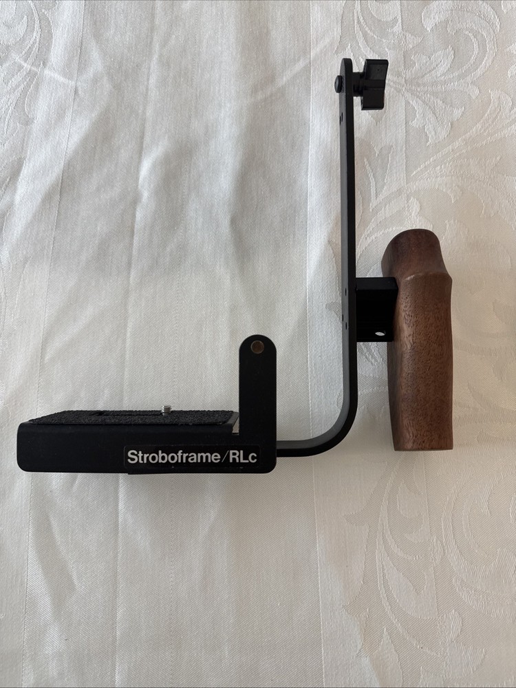 STROBOFRAME RL/C Camera Flash Bracket Designed For 35mm & 645 Cameras