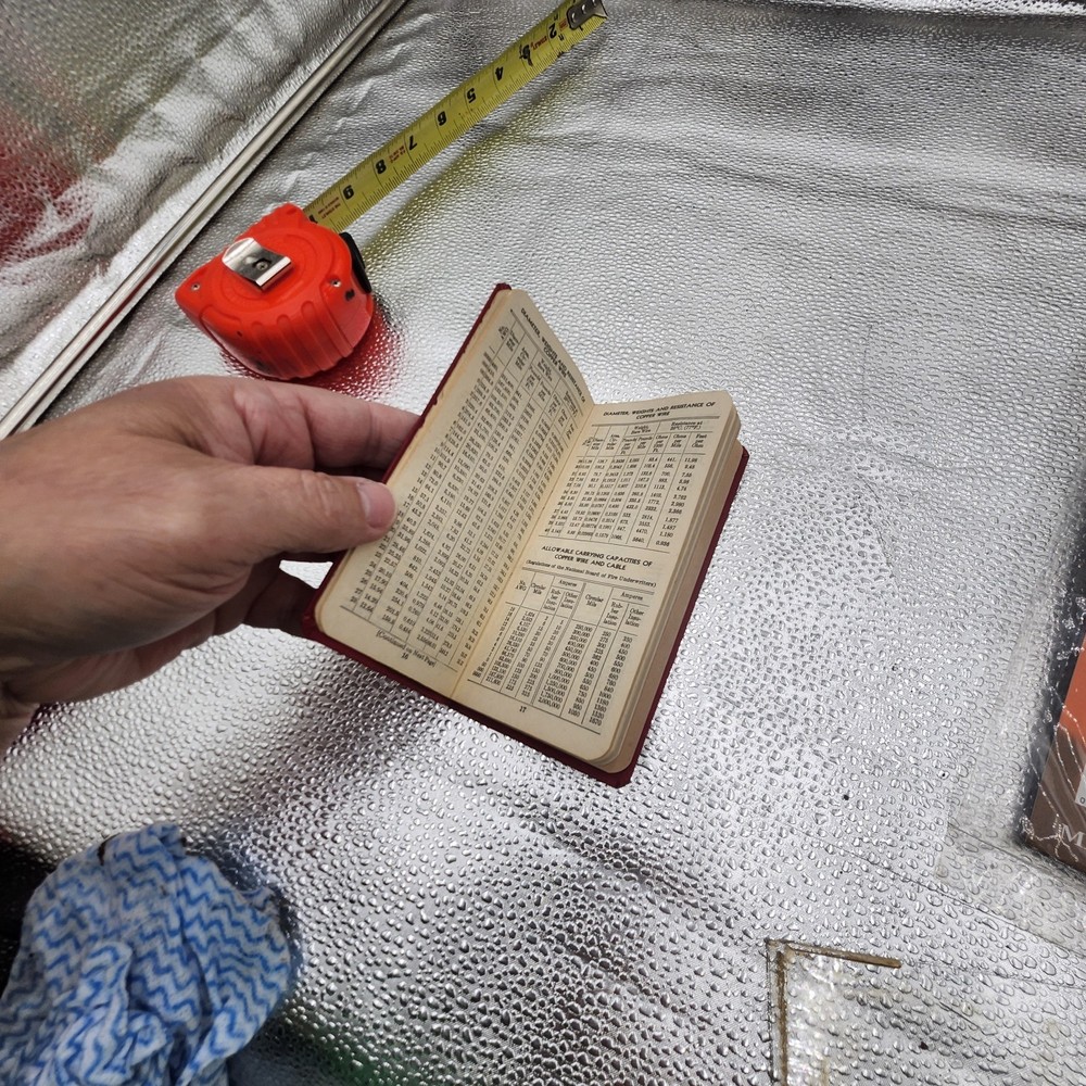 RCA 1943 Tube Reference Book Definitions, Charts, Stations, Socket Connection