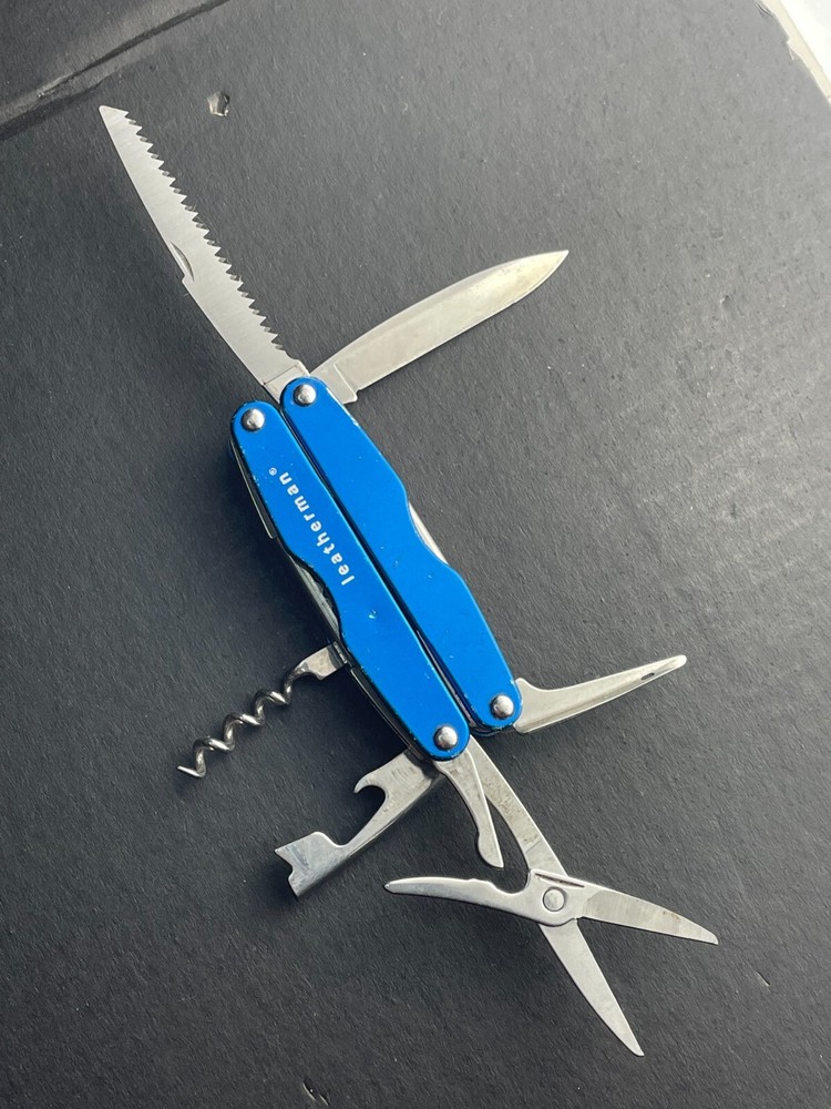 Leatherman Juice CS4 Multi Tool - Various Colors