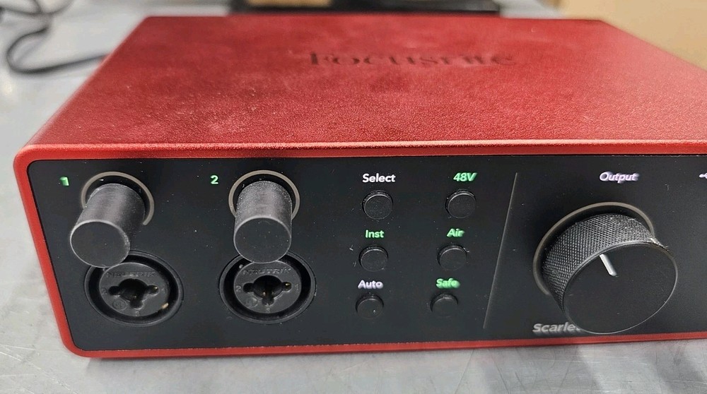 Focusrite Scarlett 4i4 (4th Gen) USB Audio Interface