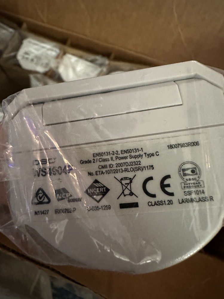 DSC WS4904P Wireless PIR Motion Sensor, White, New