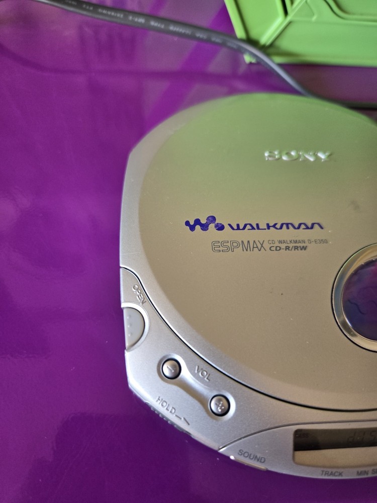 Sony D-E350 Discman Portable CD Walkman Player Silver TESTED!