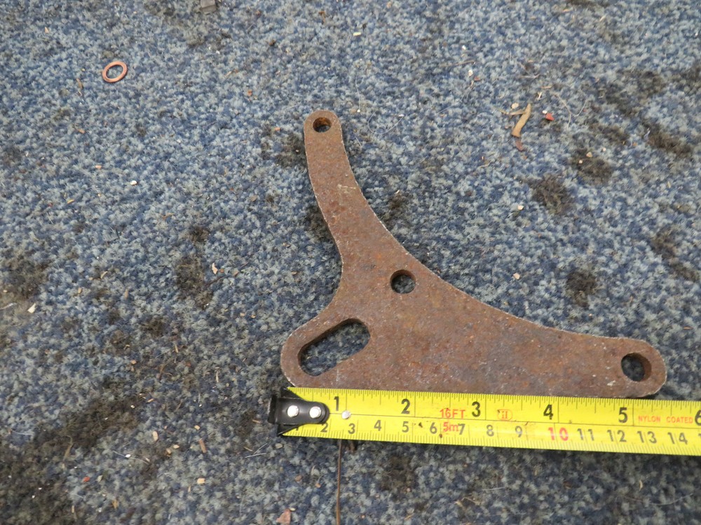 triumph gearbox bracket