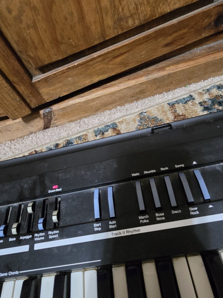 Lowrey Micro Genie V -60 Keyboard READ