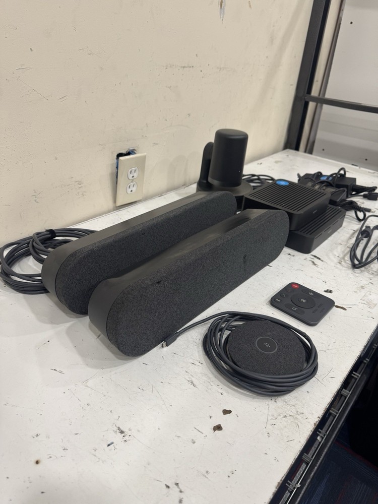 Logitech 4K Rally Plus Ultra-HD Video Conferencing System Kit