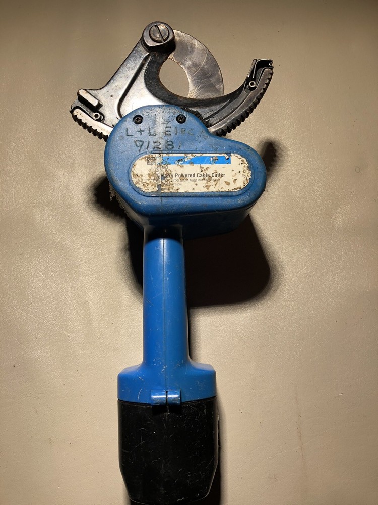 Ideal 35-067 Battery Powered Cable Cutter