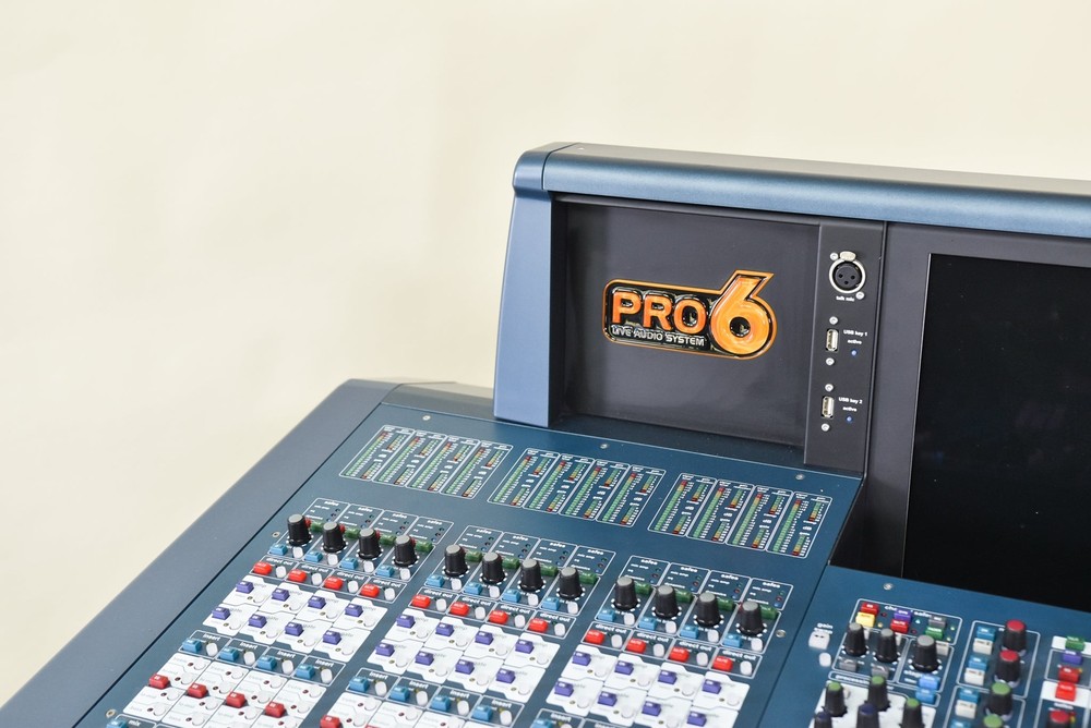 Midas PRO6 64-Channel Digital Console with DL371 Audio System Engine CG00XDD