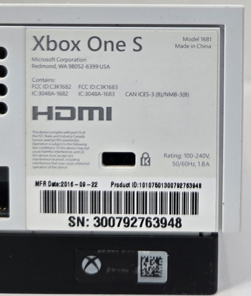 Microsoft XBOX One S - 1681 - 1TB Gaming Console