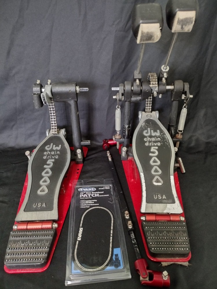 DW 5000 Double Kick Pedal w Drumhead Patch